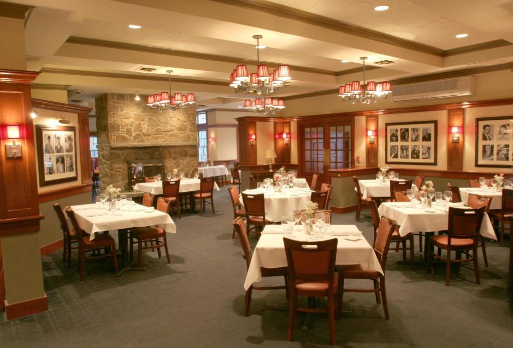 Two Trees Inn At Foxwoods Ledyard Center Esterno foto
